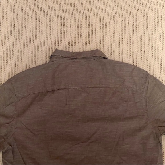 Forever 21 casual button- up shirt mens size L - Picture 12 of 13